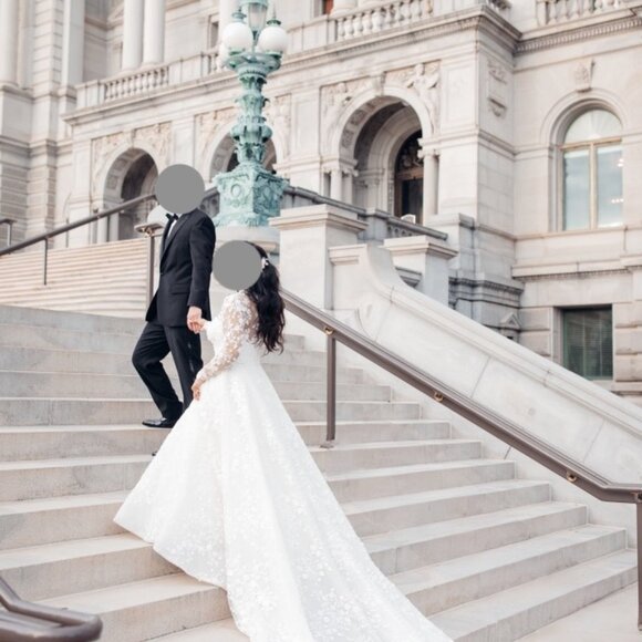 SOLD Beautiful Martina Liana Wedding Dress - Style #1517 (Ivory) - Picture 6 of 12